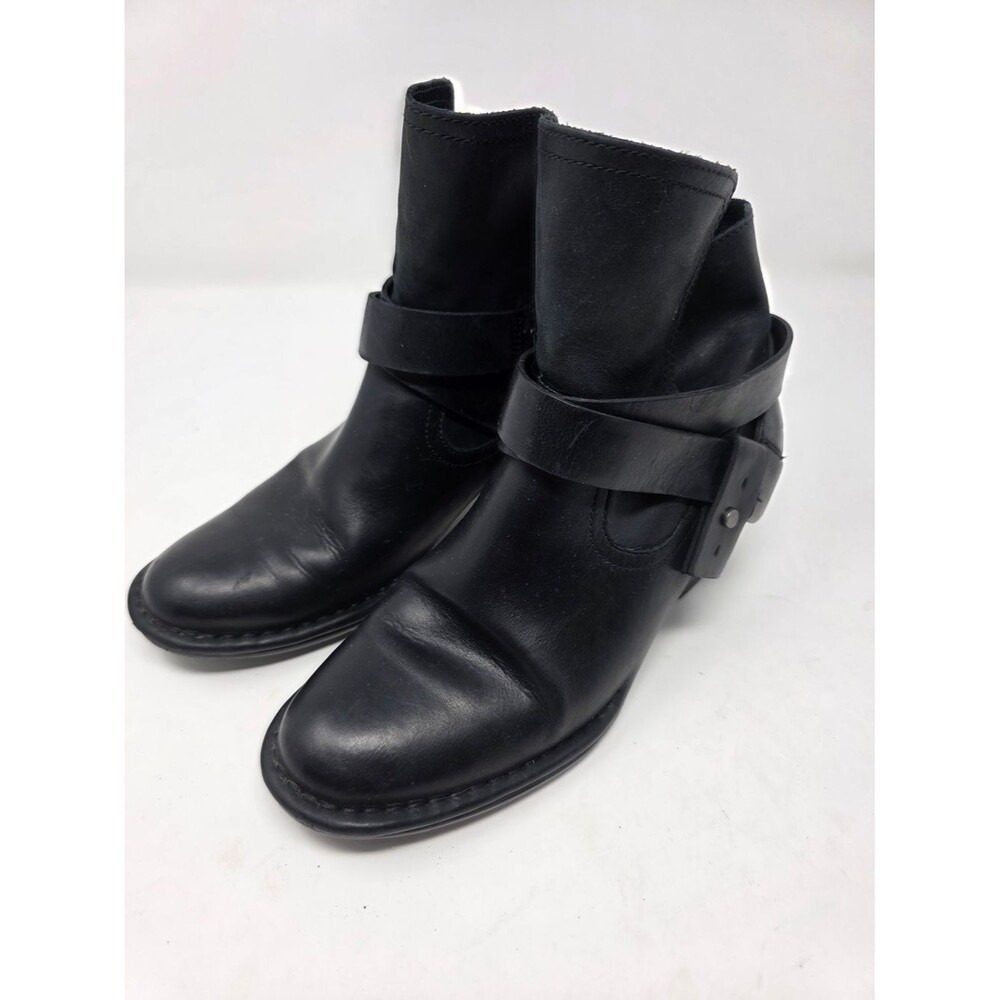 UGG Women’s Black Leather Moto Ankle Boots Size 5.5 Buckle Strap Block Heel